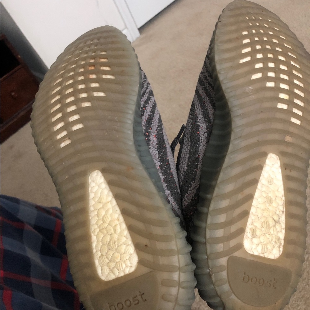 Yeezy 350 - Picture 6 of 6